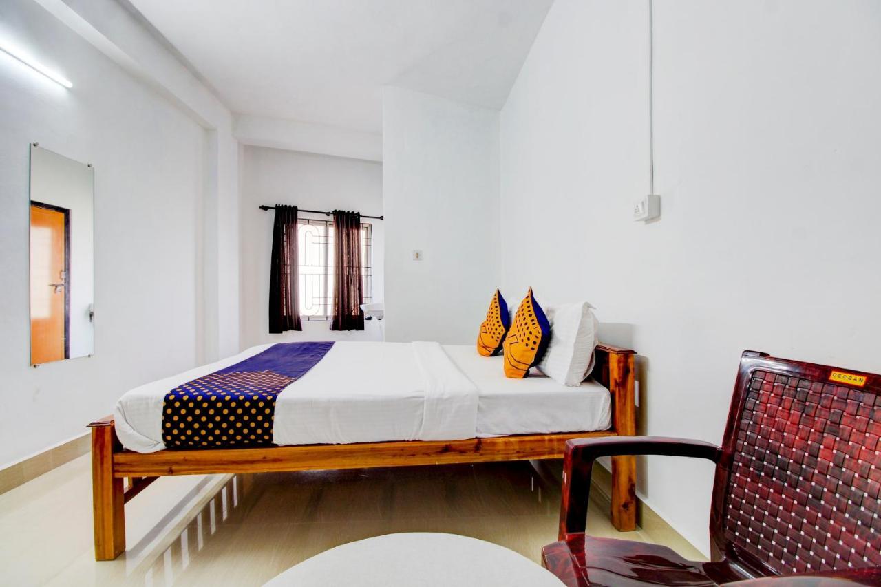 Spot On Hotel Samruddhi Residency 마니팔라 외부 사진