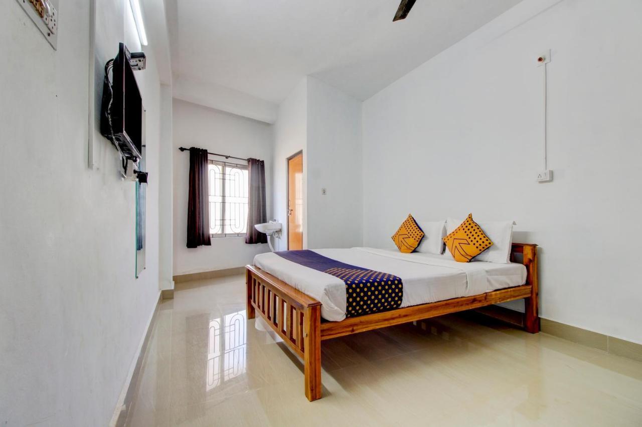 Spot On Hotel Samruddhi Residency 마니팔라 외부 사진